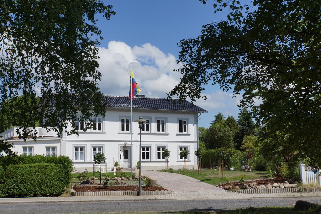 Haus Buddenbrock Auf Ruegen Wiek auf Rügen Dış mekan fotoğraf